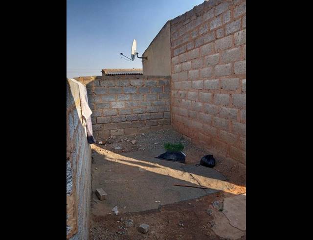 2 BEDROOM HOUSE FOR SALE IN ROODEKOP